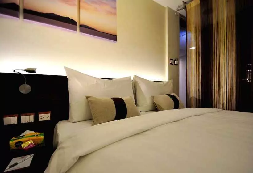 هتل Audi Garden Business