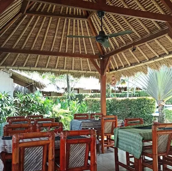 Отель Mama Bella's Retreat