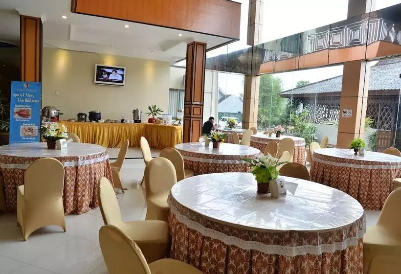 Отель Sepinggan