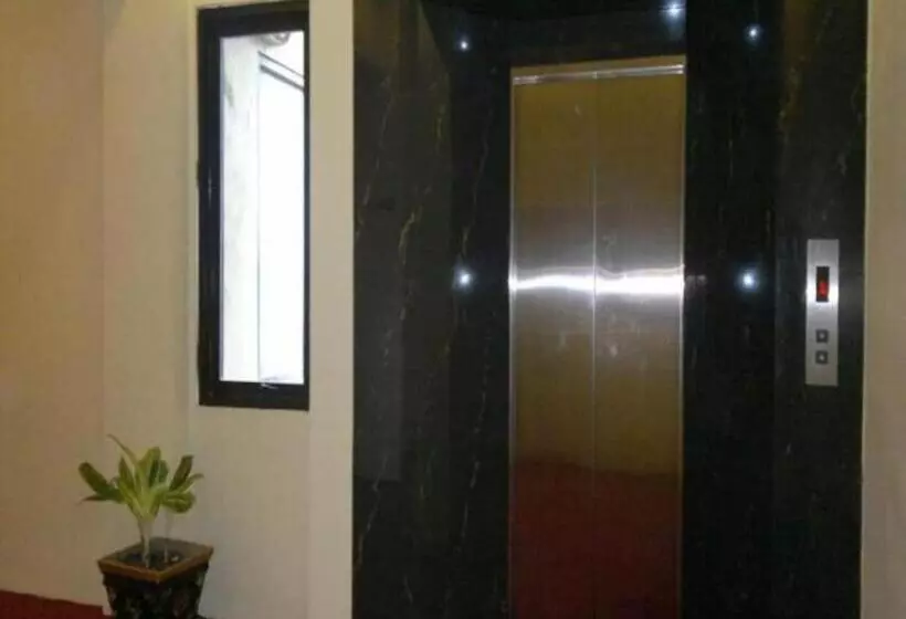 Отель Sepinggan