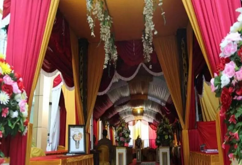 Отель Sepinggan