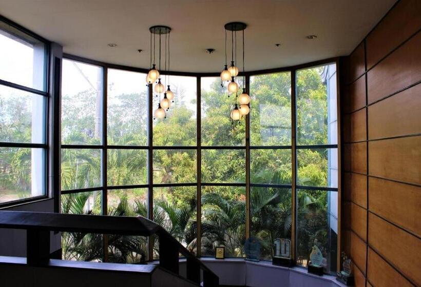 בית מלון כפרי Technopark