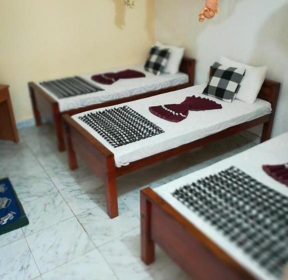 בית מלון כפרי Travelers Holiday Resort