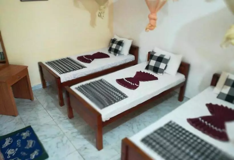 ホテル Travelers Holiday Resort