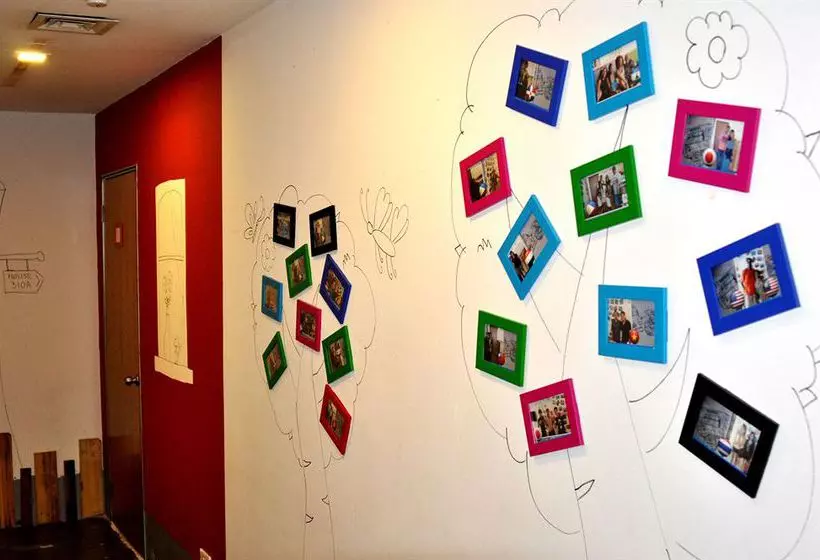 هاستل Lofi Inn Hamilton