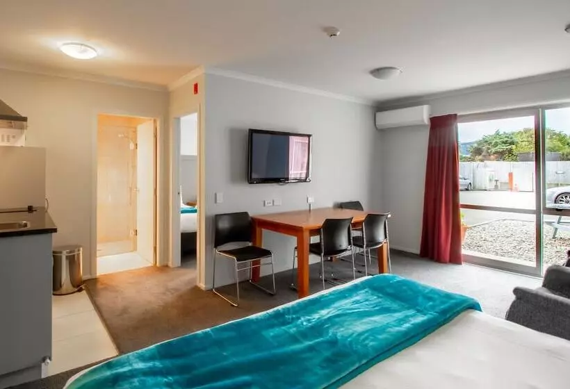 Bks Premier Motel Esplanade