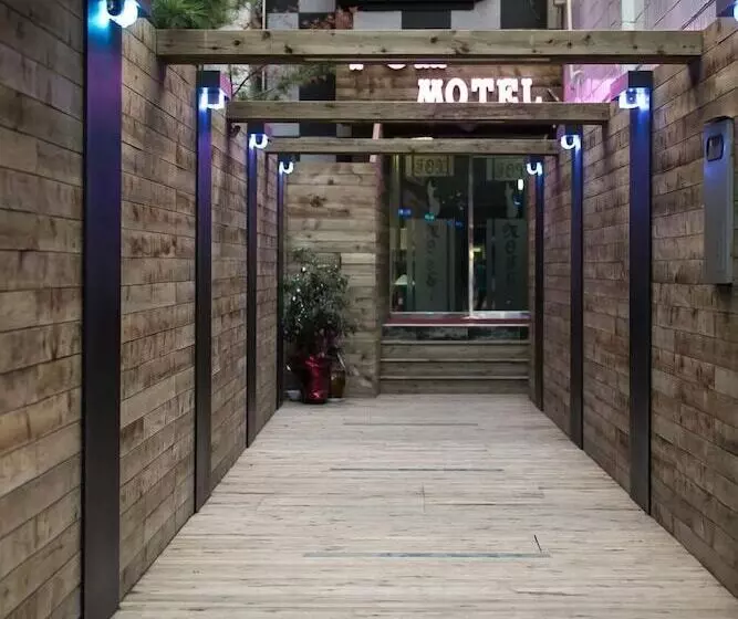 Fox Motel