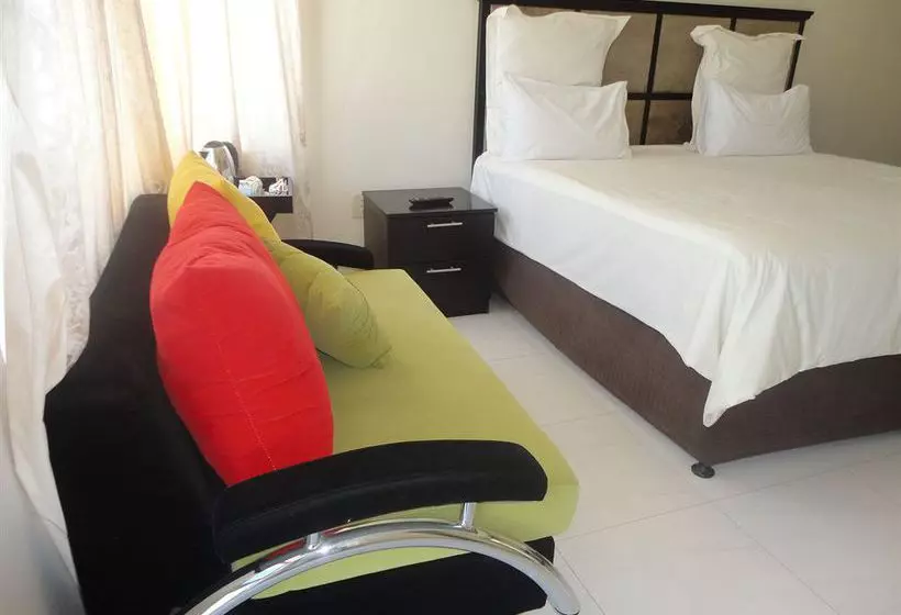 هتل Global Village Guest House