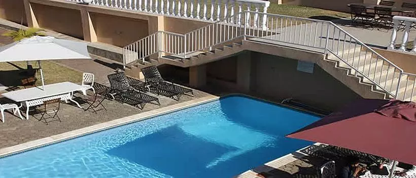 هتل Global Village Guest House