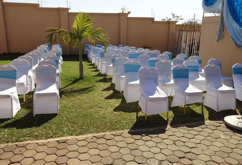 هتل Global Village Guest House