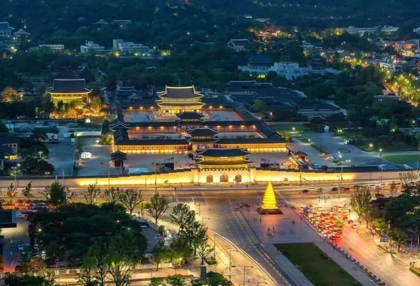 בית מלון כפרי Lex Tourist