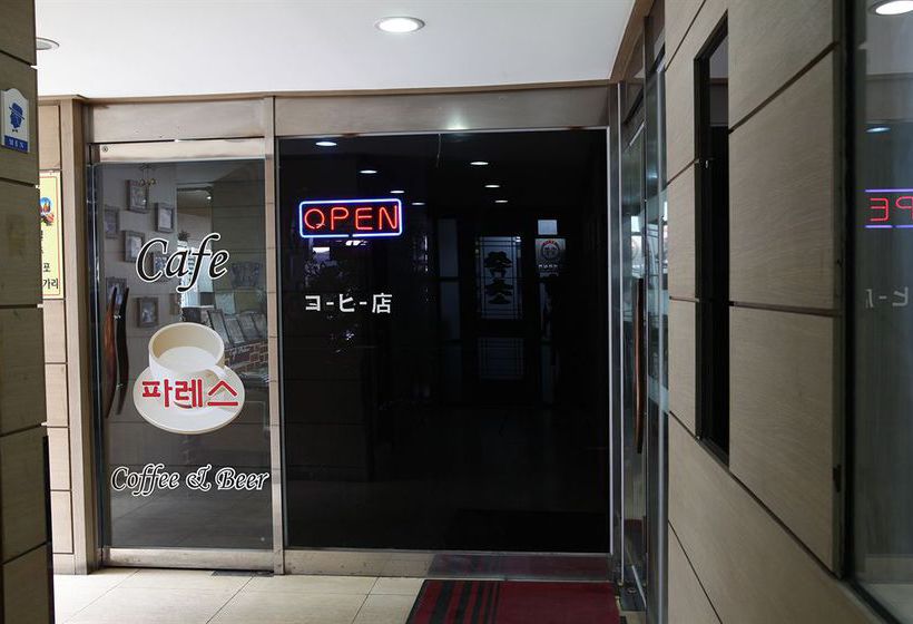 בית מלון כפרי Palace Namdaemun