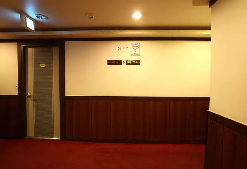 هتل Palace Namdaemun