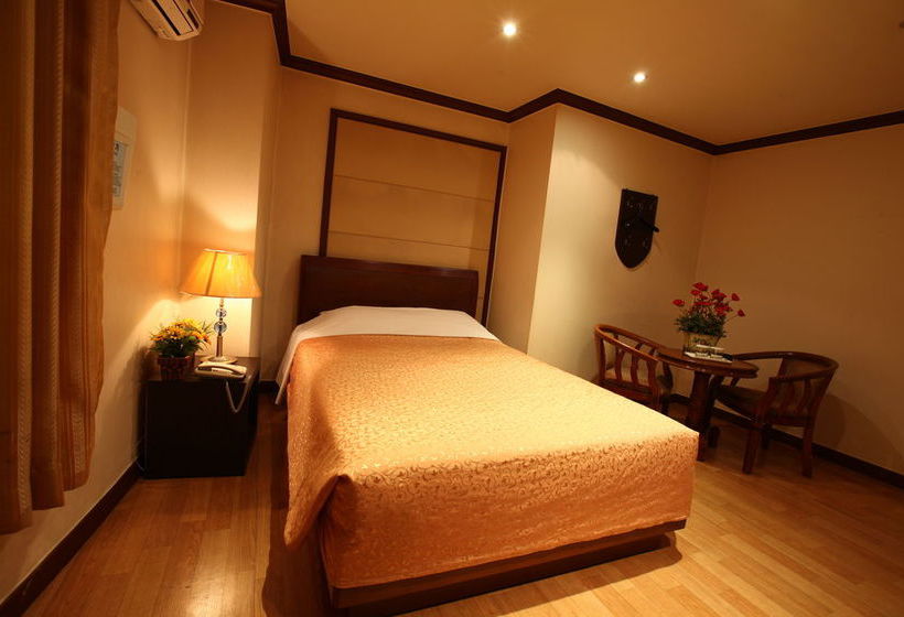 בית מלון כפרי Palace Namdaemun