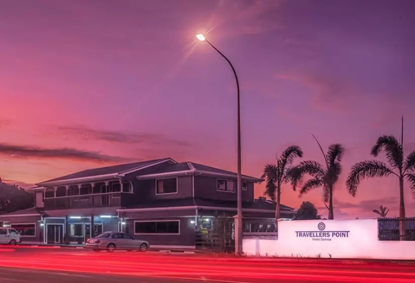 هتل Travellers Point