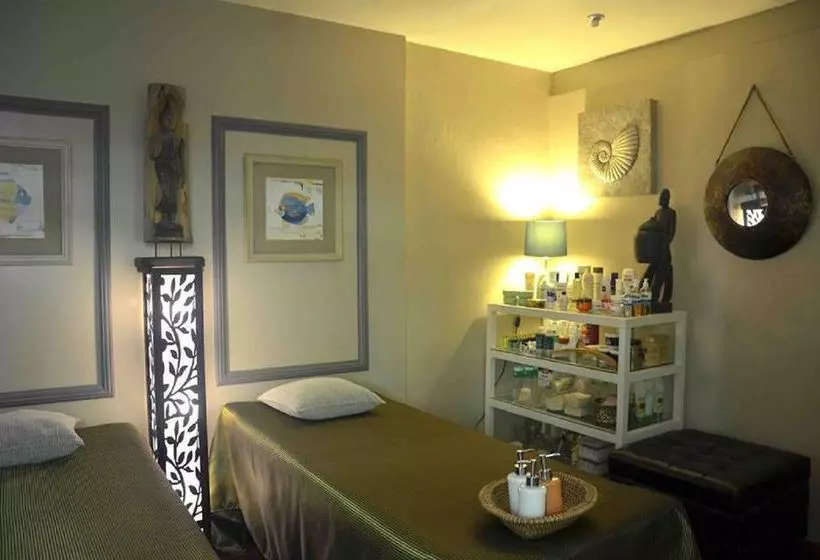 Island’s Leisure Boutique Hotel & Spa