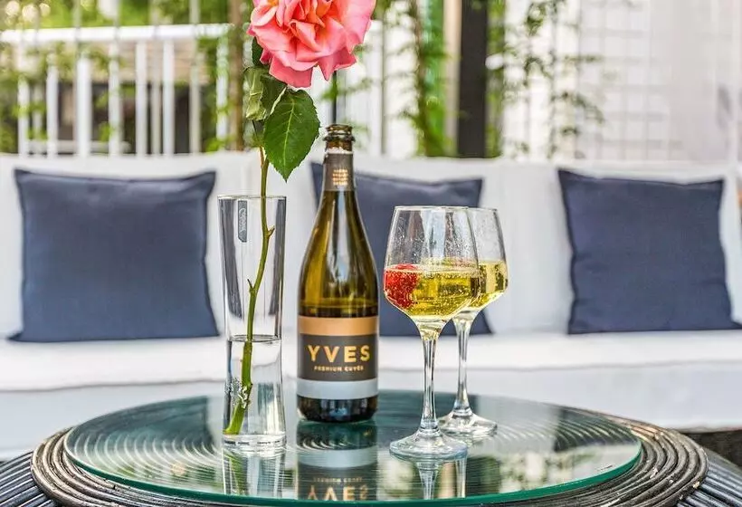 膳宿费 Azur Byron Bay