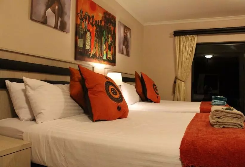 פנסיון Milkwood Mansion