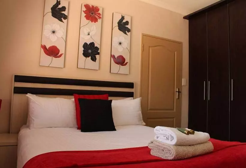 פנסיון Milkwood Mansion