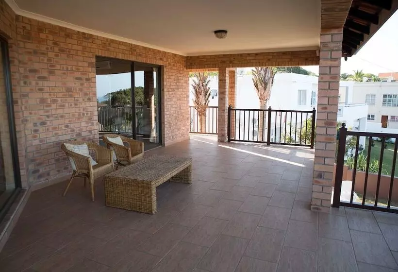 פנסיון Milkwood Mansion