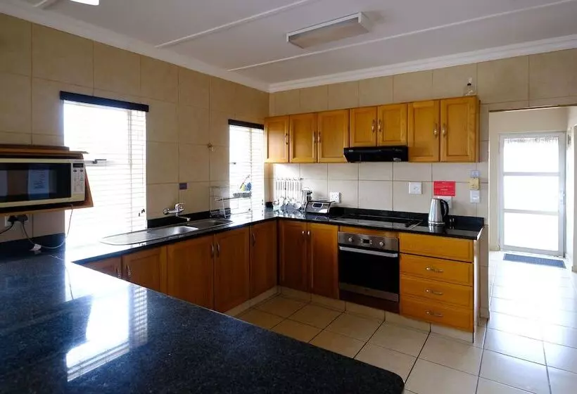 Perna Perna Lodge St Lucia