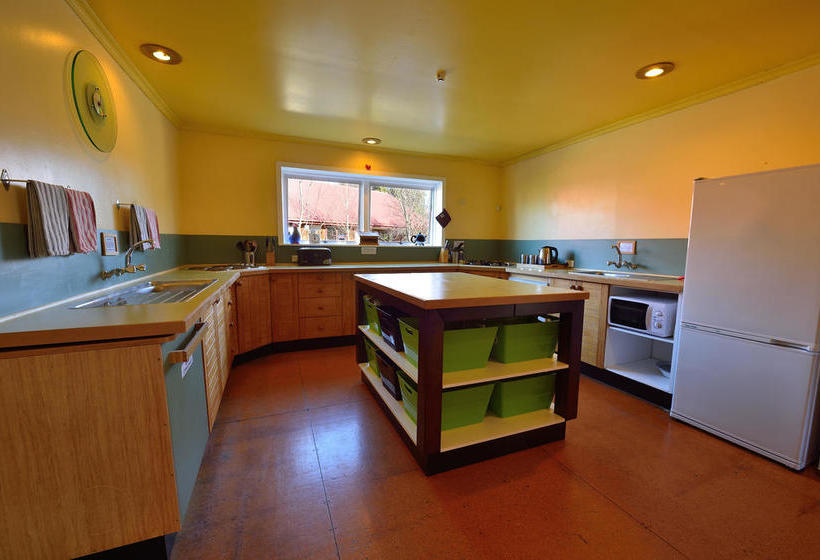 הוסטל Jack In The Green Garden Rooms