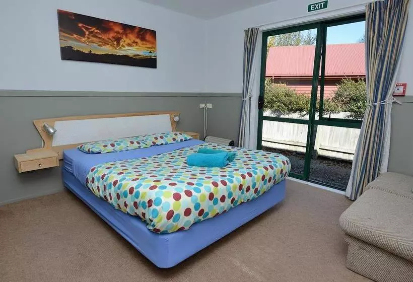 فندق صغير Jack In The Green Garden Rooms