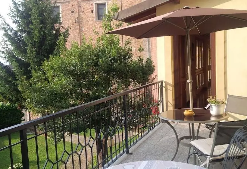 ベッドアンドブレックファースト Locanda San Giacomo