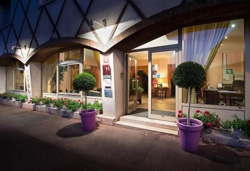 ホテル Anne De Beaujeu