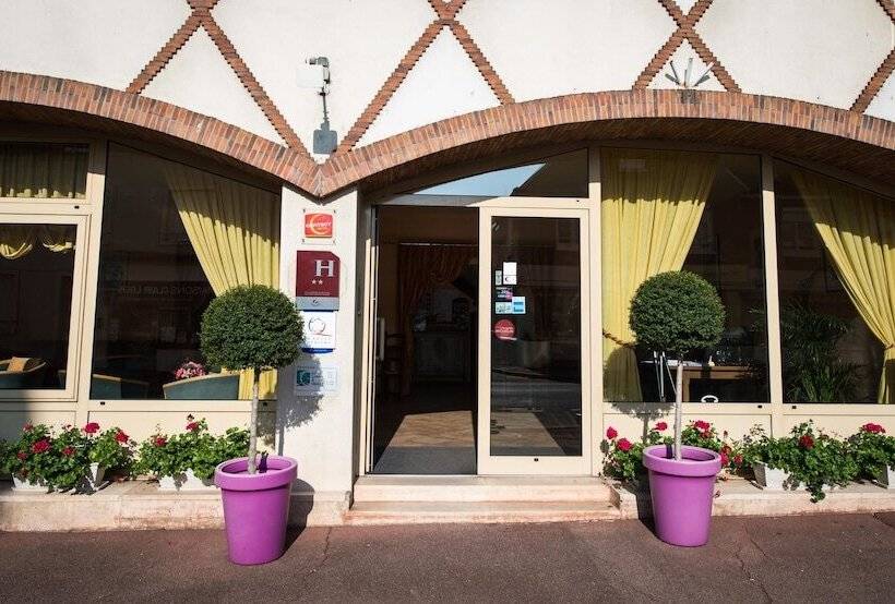 ホテル Anne De Beaujeu