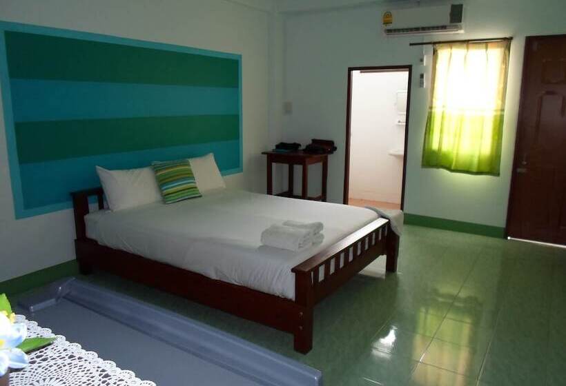 בית מלון כפרי Ban Maitreejit