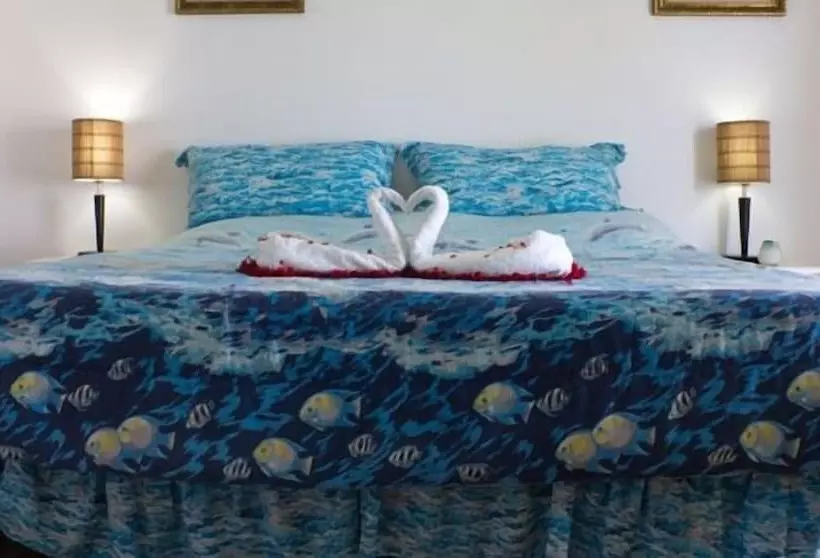 هتل Beyond Sunset Resort & Villas