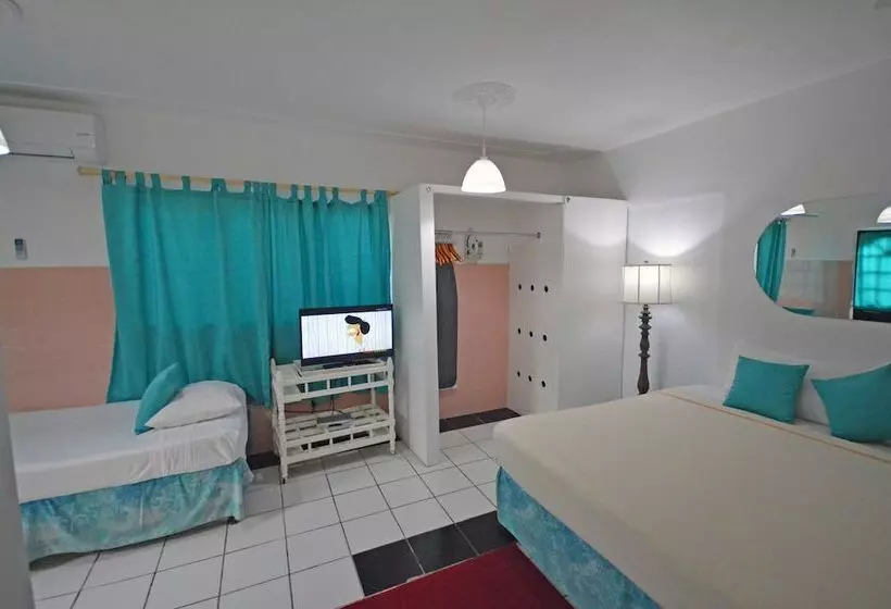 هتل Beyond Sunset Resort & Villas