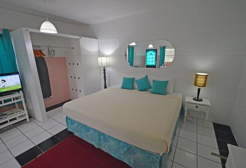 هتل Beyond Sunset Resort & Villas