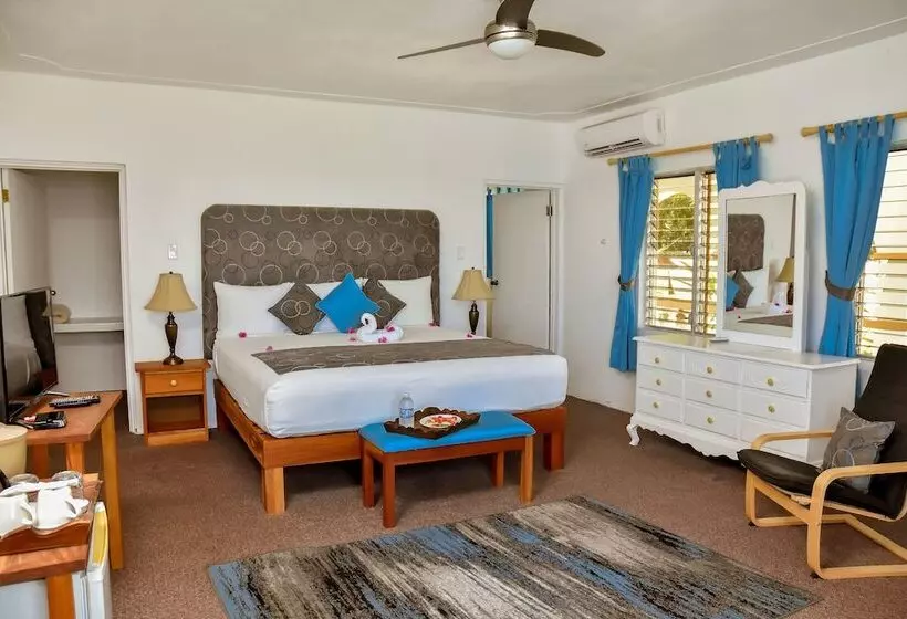 هتل Beyond Sunset Resort & Villas