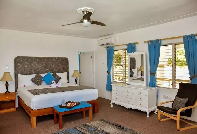 هتل Beyond Sunset Resort & Villas