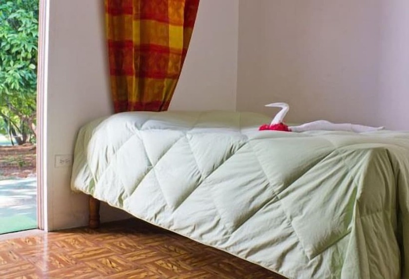 هتل Beyond Sunset Resort & Villas