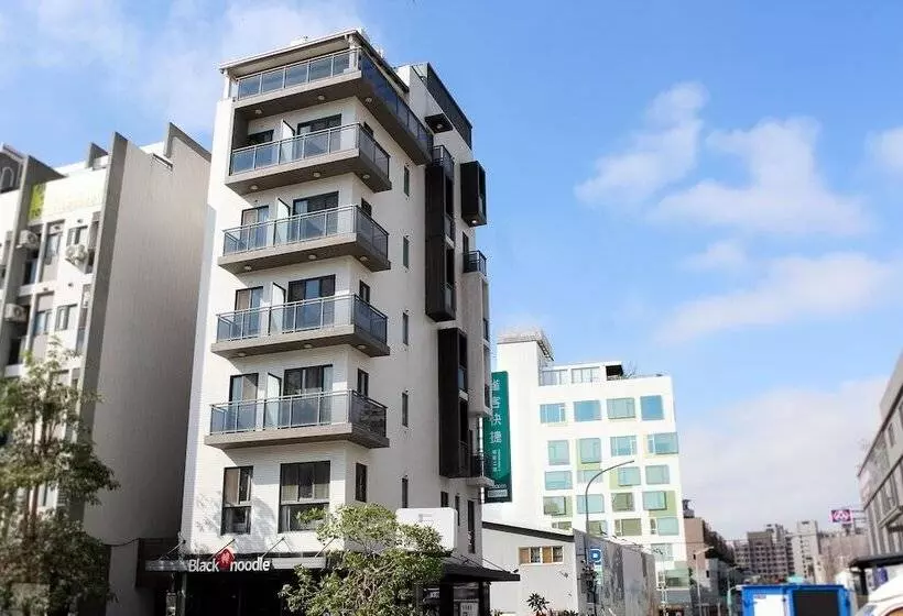 هتل Check Inn Express Taichung Fuxing Hall 2