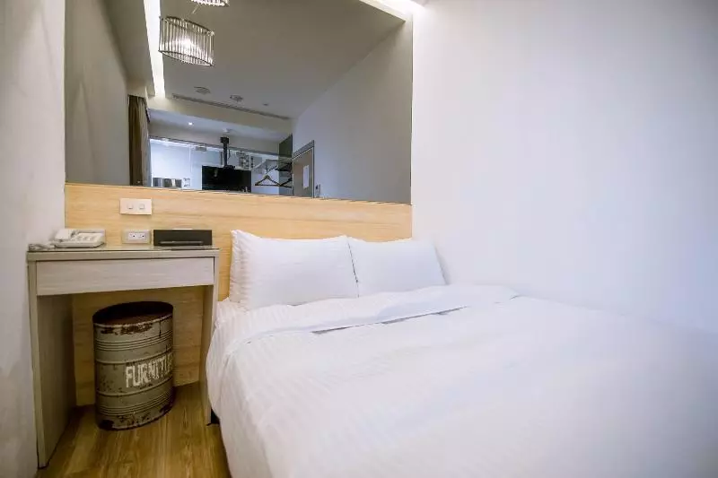 هتل Check Inn Express Taichung Fuxing Hall 2