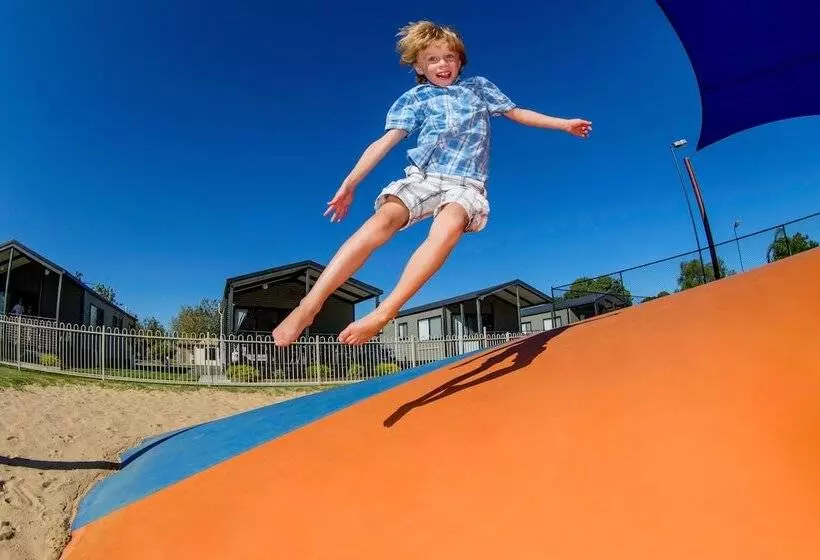 Отель Nrma Yarrawonga Mulwala Holiday Park