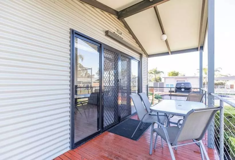 Отель Nrma Yarrawonga Mulwala Holiday Park