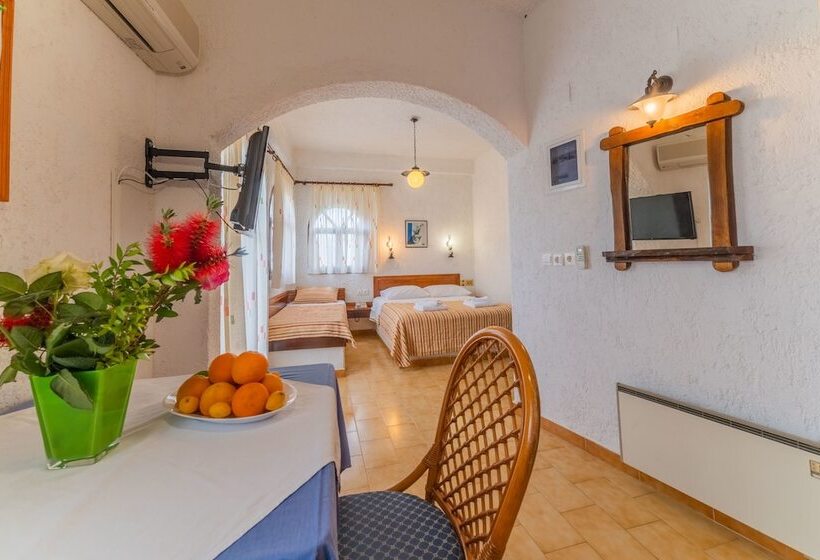 Kastro Studios Apartments