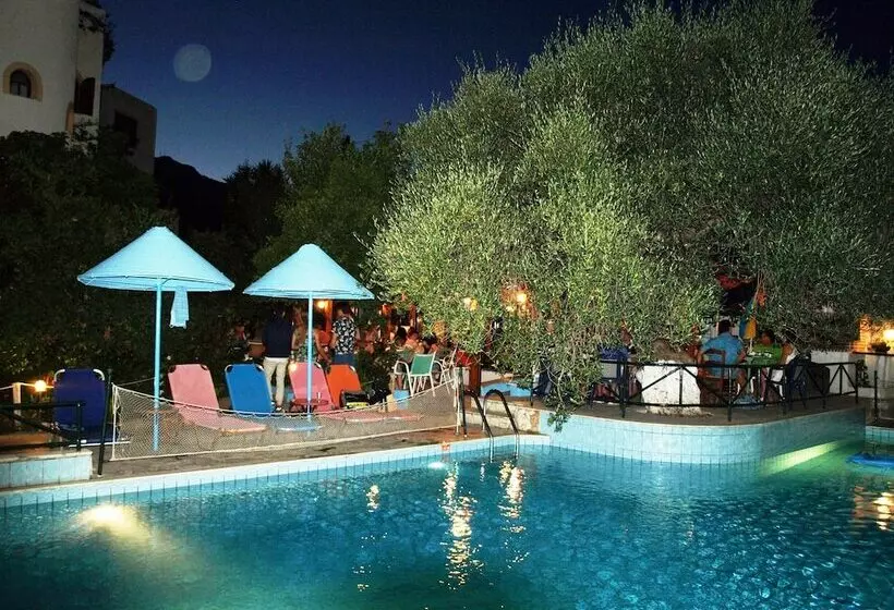 Kastro Studios Apartments