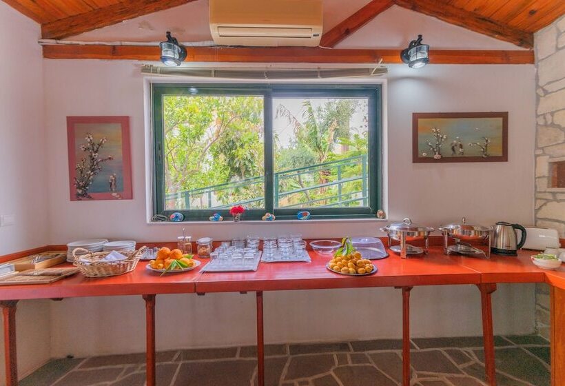 Kastro Studios Apartments