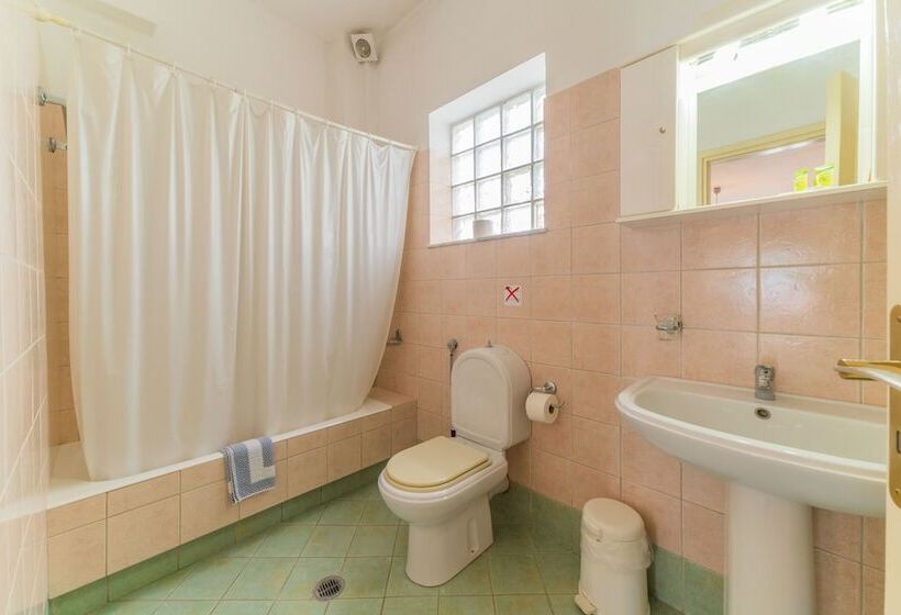 Kastro Studios Apartments