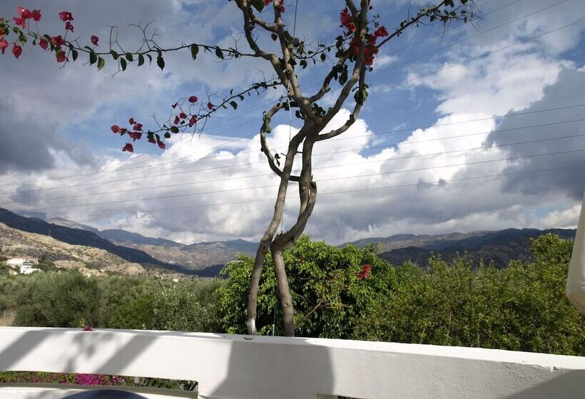 Kastro Studios Apartments