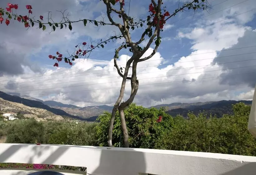 Kastro Studios Apartments