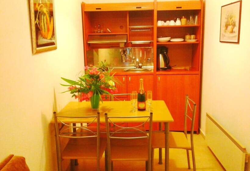 Kastro Studios Apartments