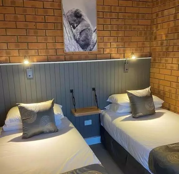 Мотель Ashleigh Court Motor Inn