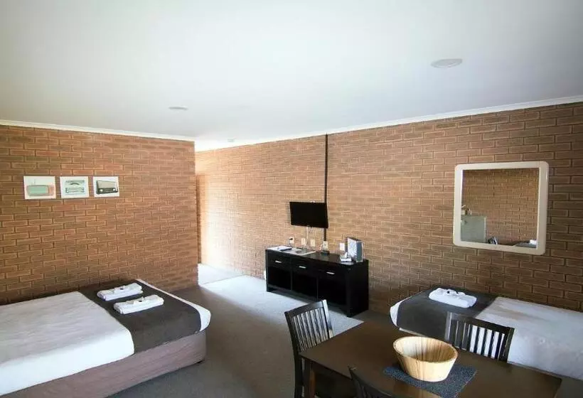 Мотель Ashleigh Court Motor Inn